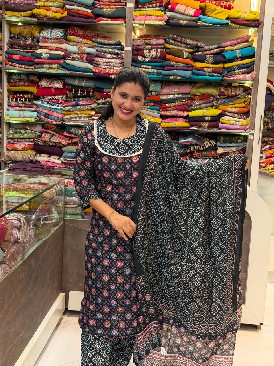 Ajarak print silk touch fabric - Black Shade