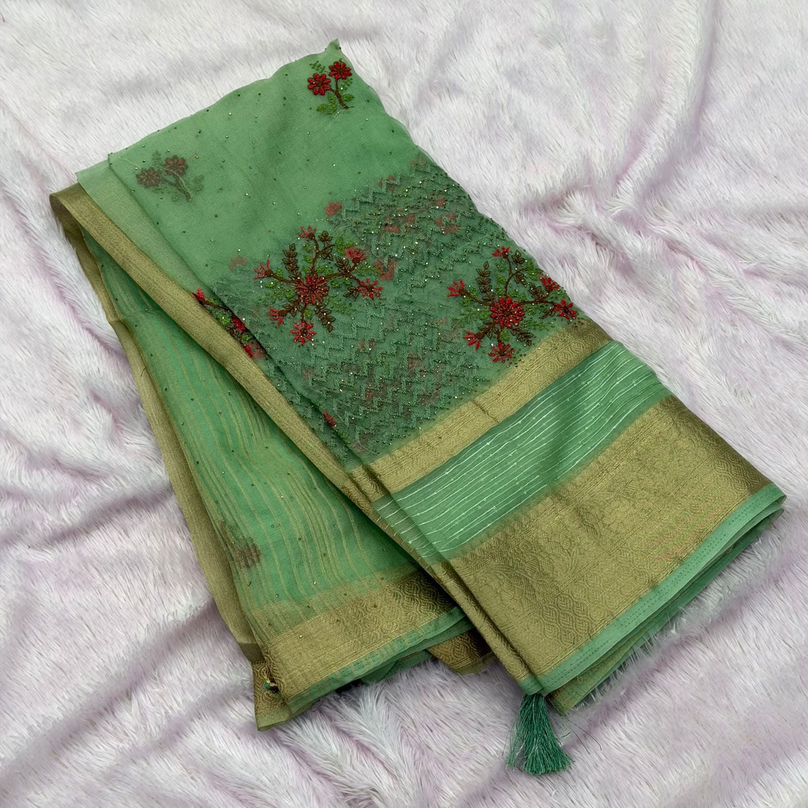 Organza 1 _ pastel green