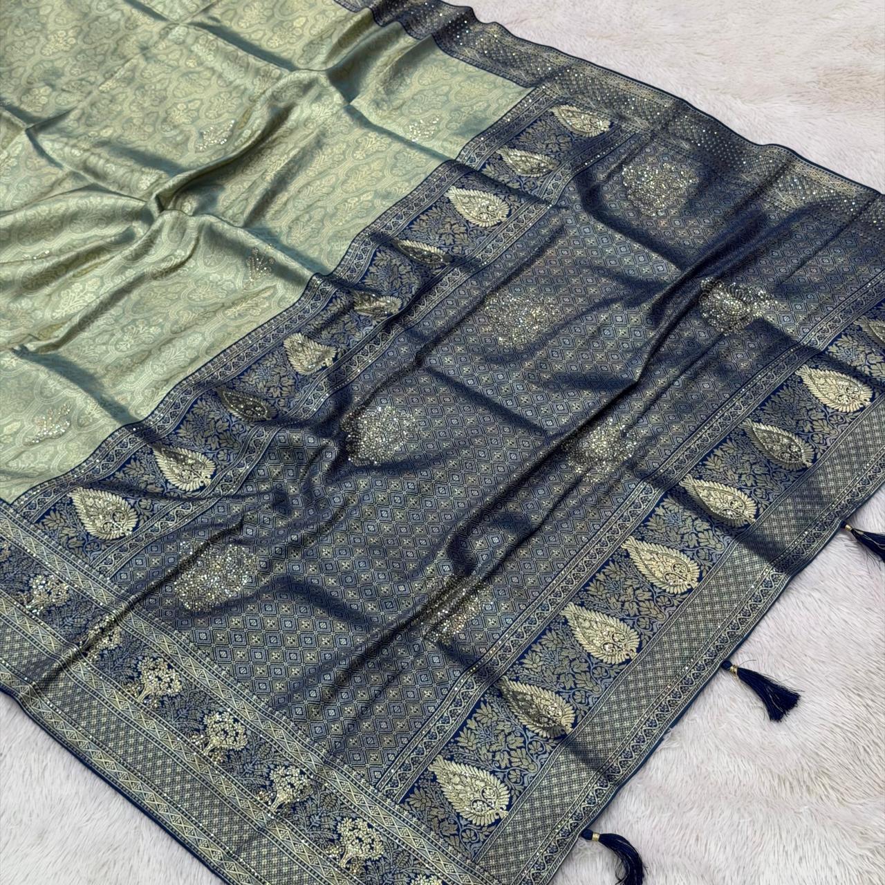 Kanjivaram - Blue Boarder