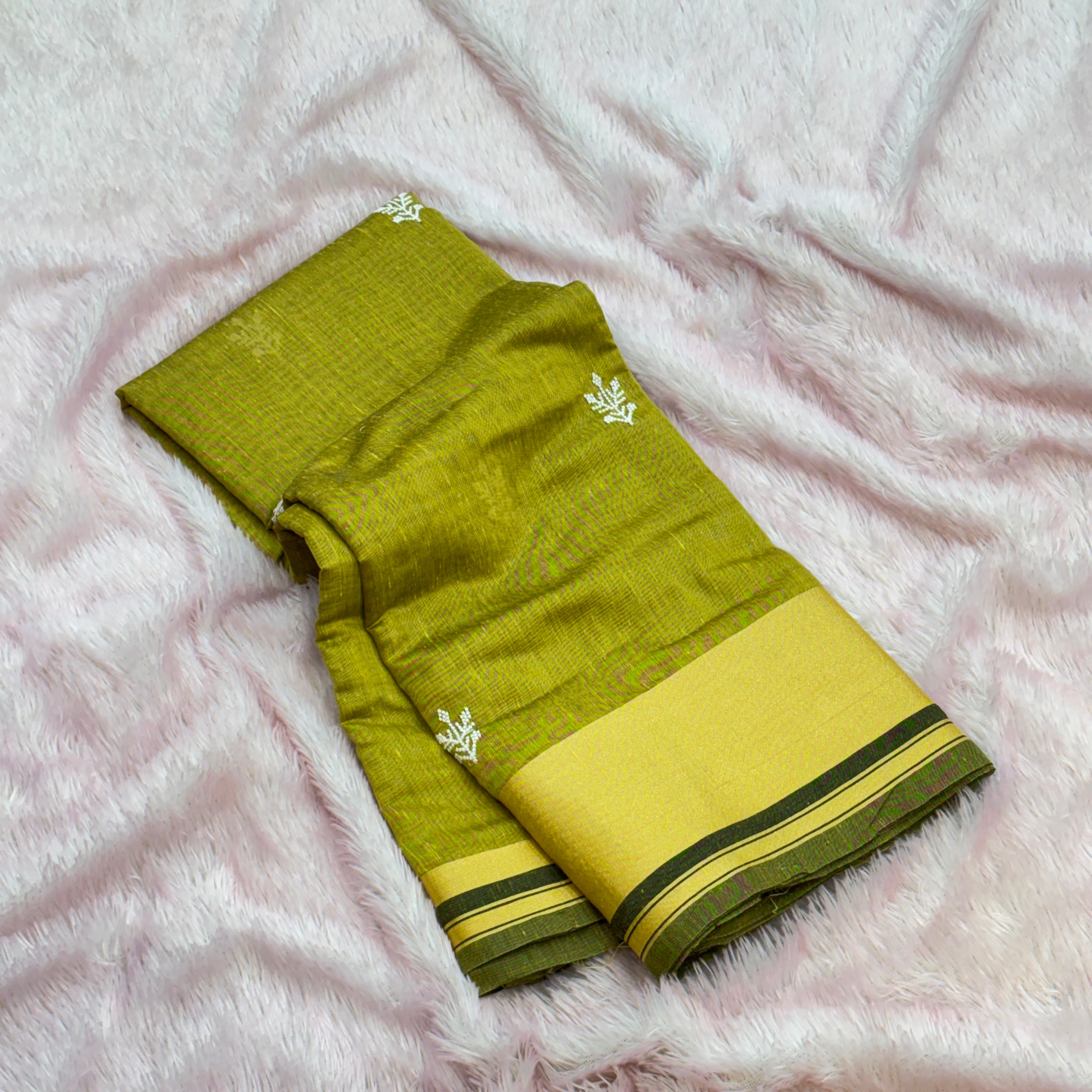 Thread Work Pattern Saree - Mehandi