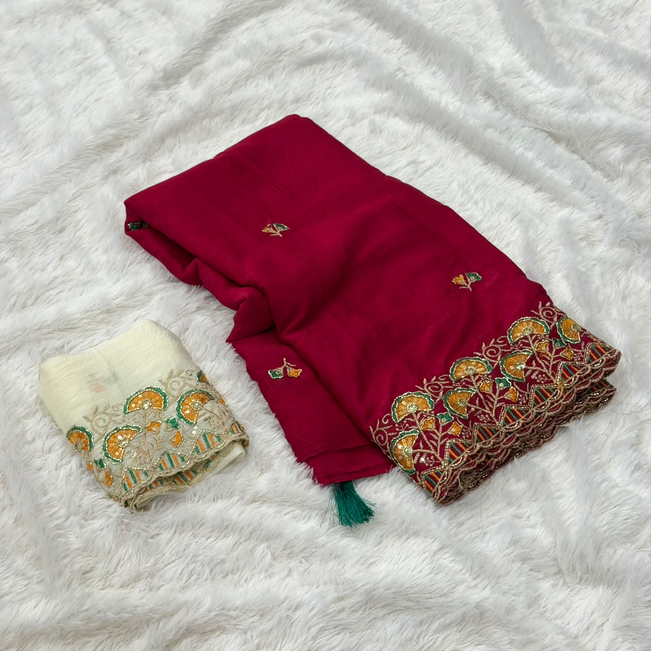 Karadana Embroidered Border Sarees - Dalimbi