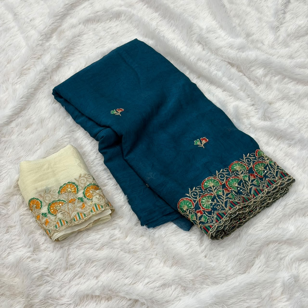 Karadana Embroidered Border Sarees - Morpankhi