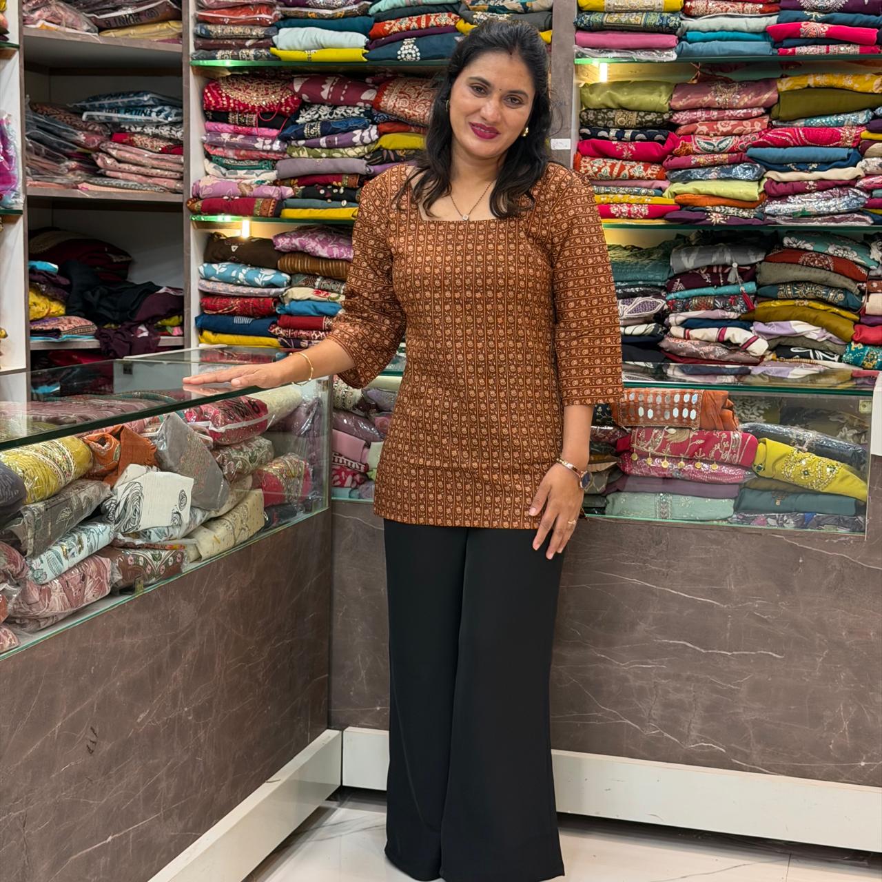 Back Note Pattern Kurti  -  Marron(Small design)