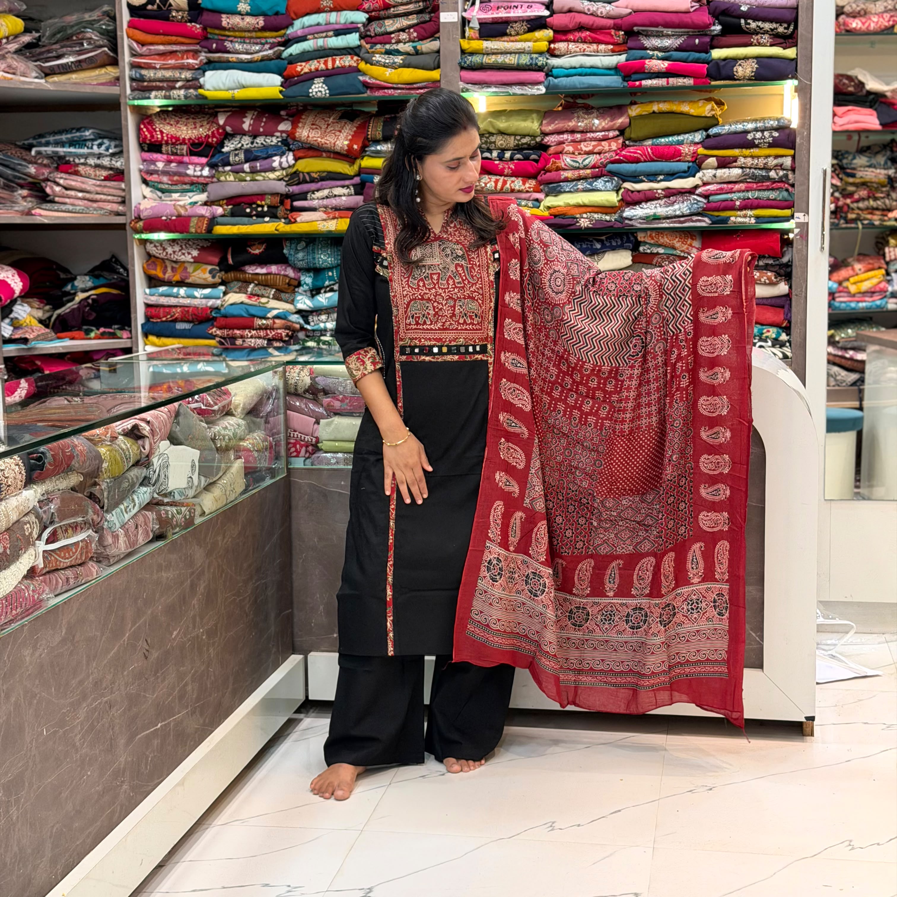 Tanuja_Black