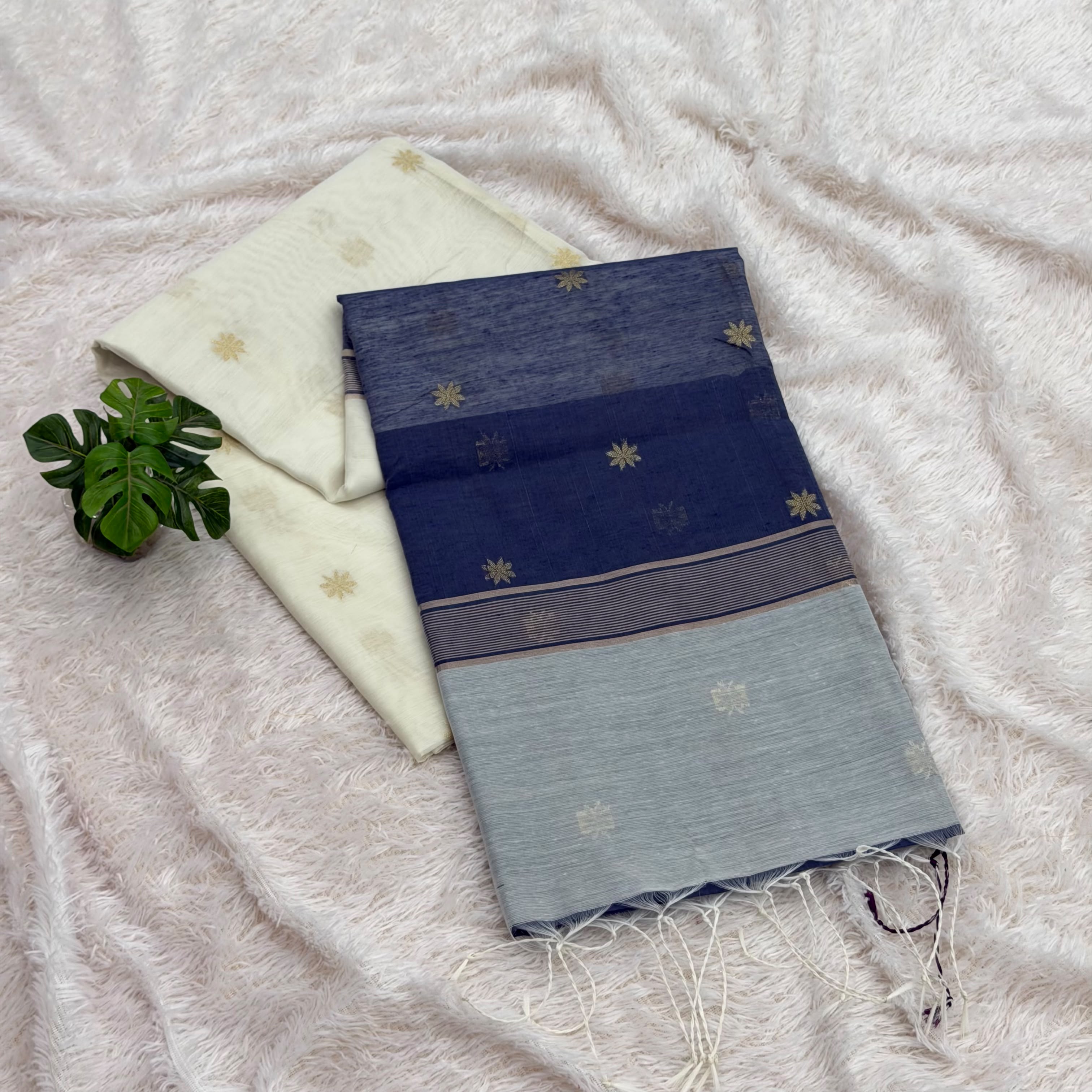 White colour Maheshwari Saree - Royal blue