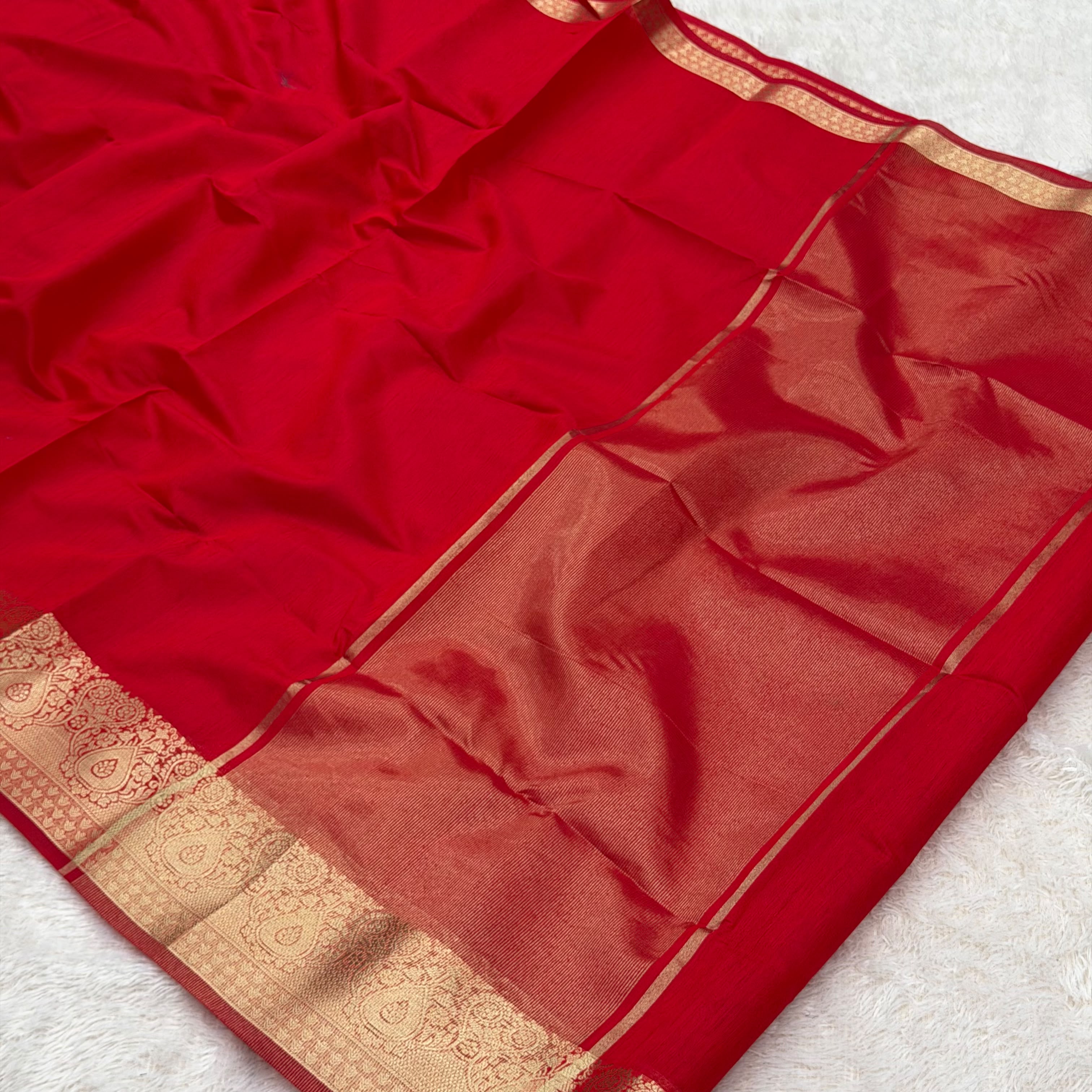 Small zari Design Saree