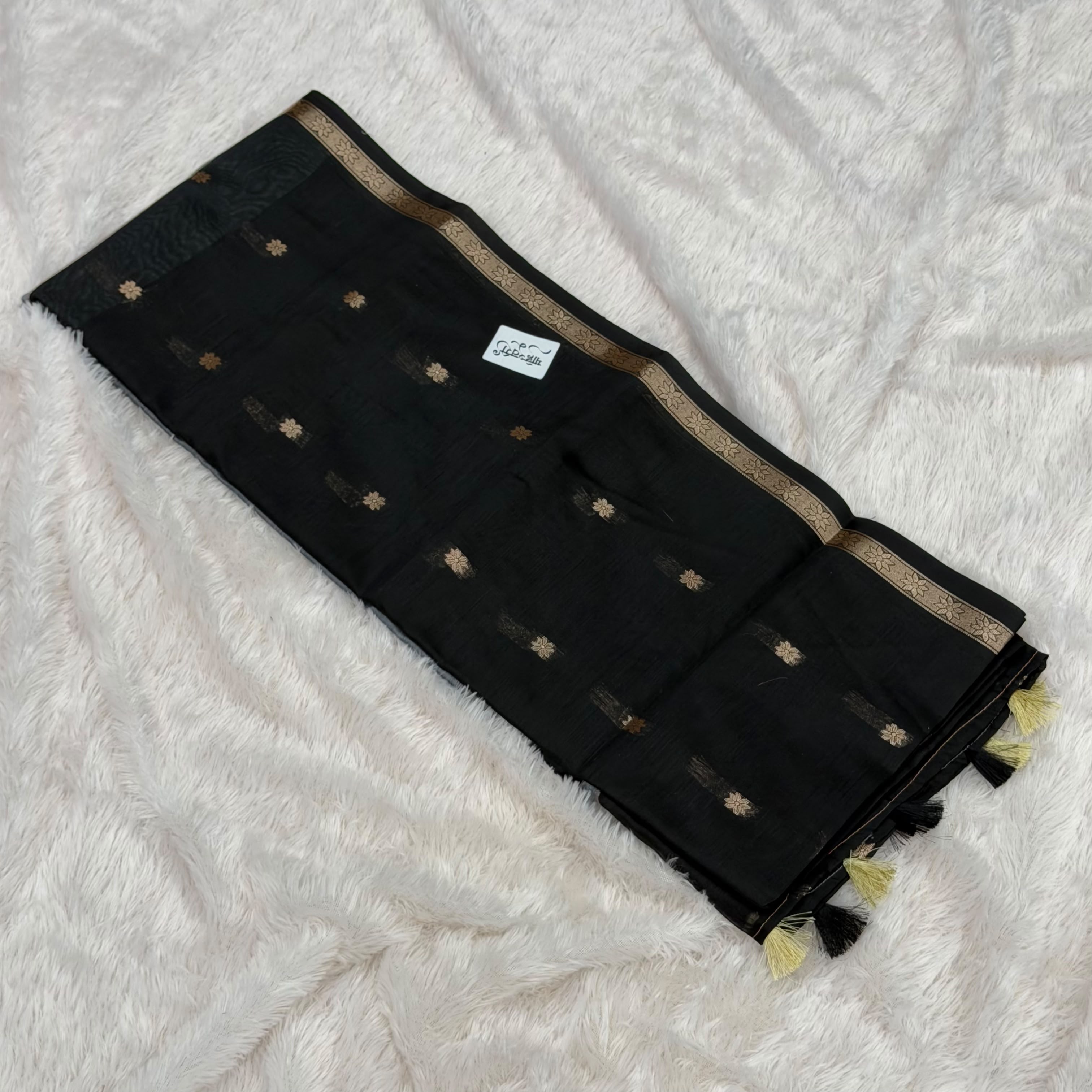Small Design Maheshwari Saree - Black