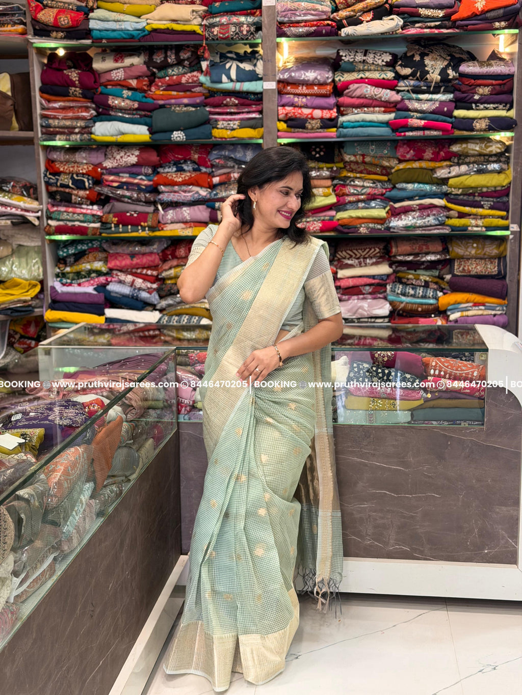 Cotton Silk Checks Maheshwari Saree - Light Blue