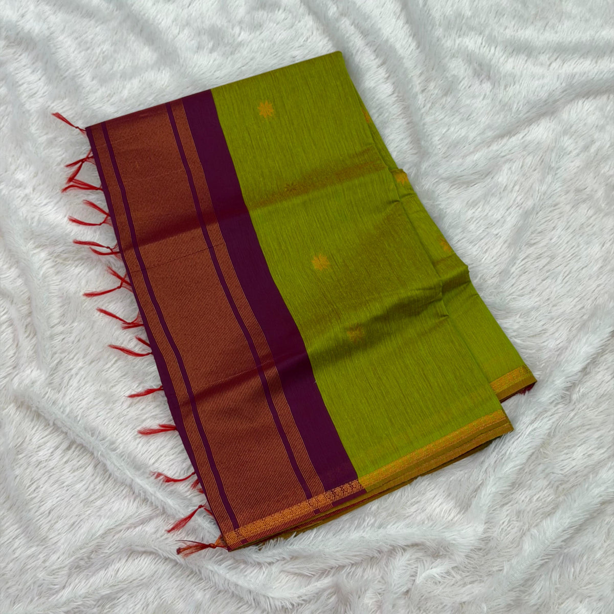 Maha Maheshwari Saree - Parrot With Wine