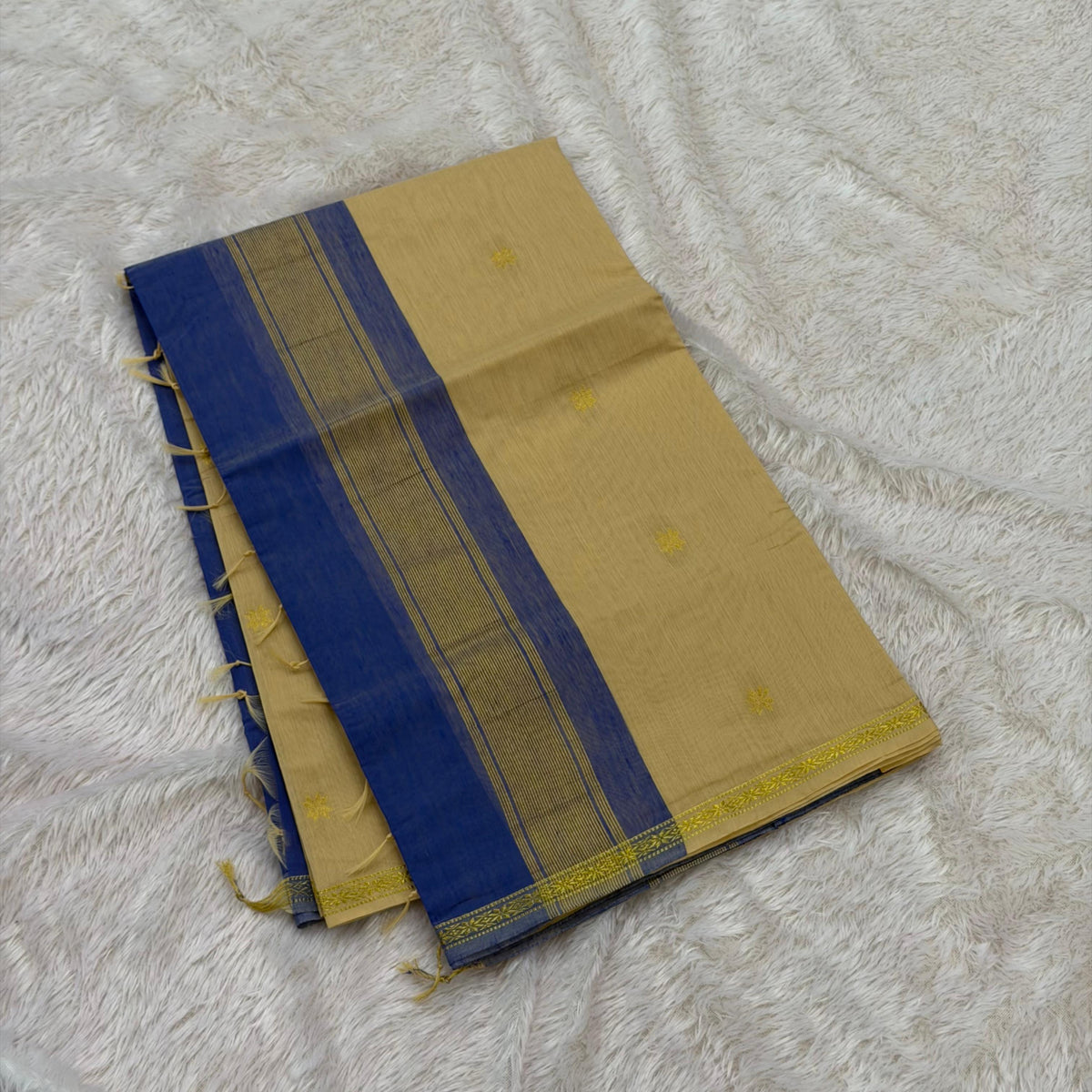 Flower Maheshwari Saree - Off White With Blue