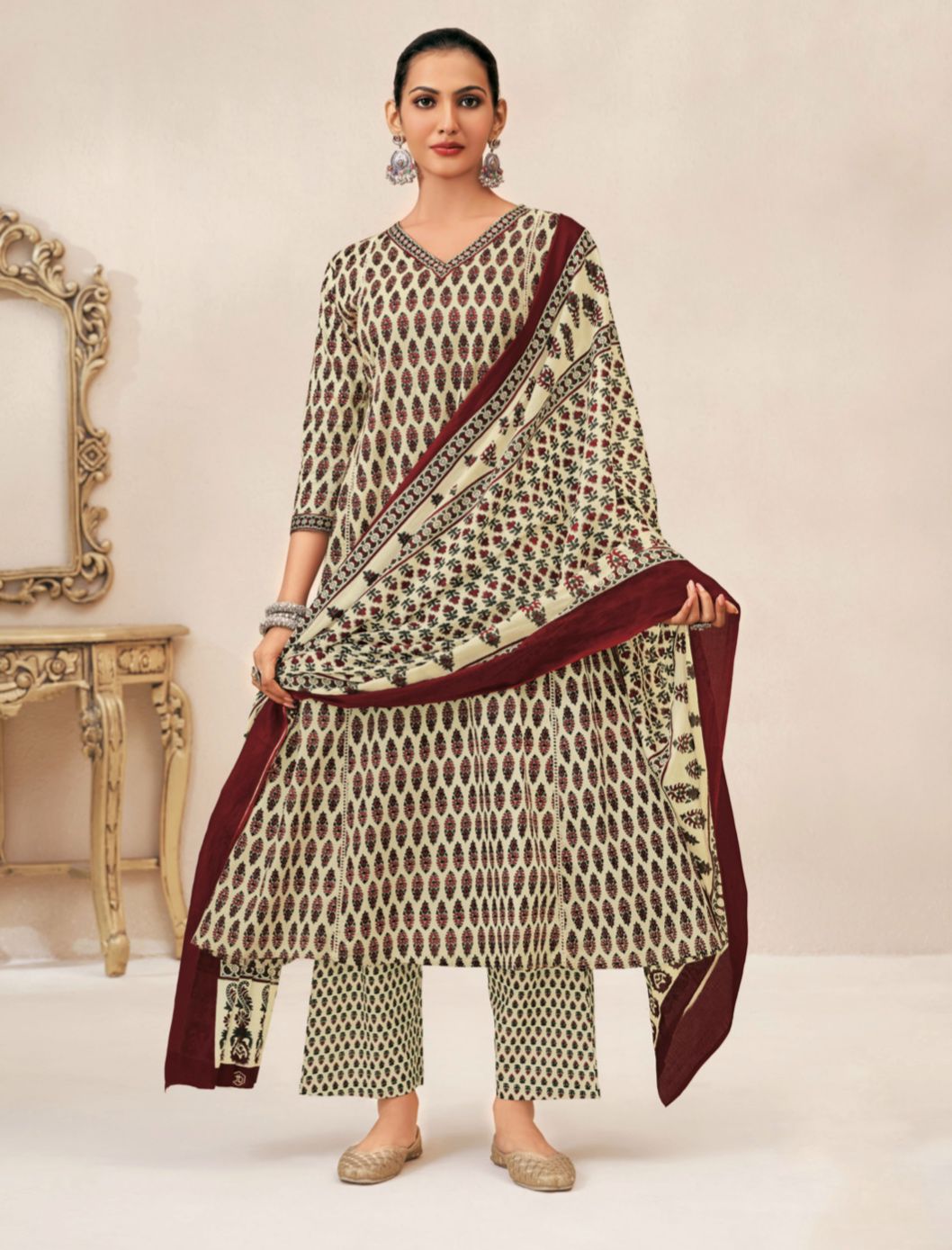 Divya -  Off white