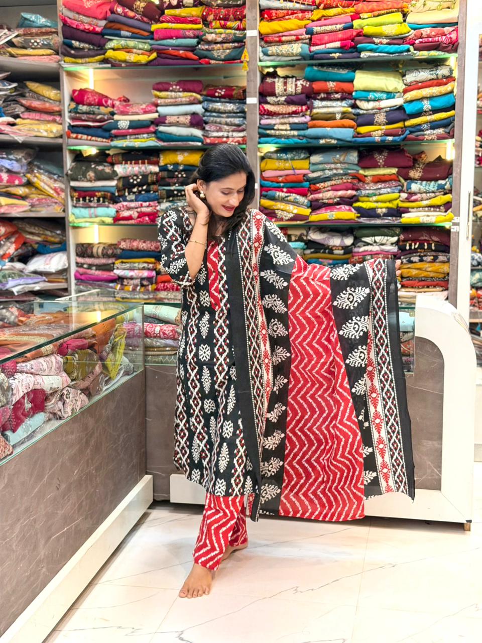 IKAT 3 PIECE SET_ BLACK