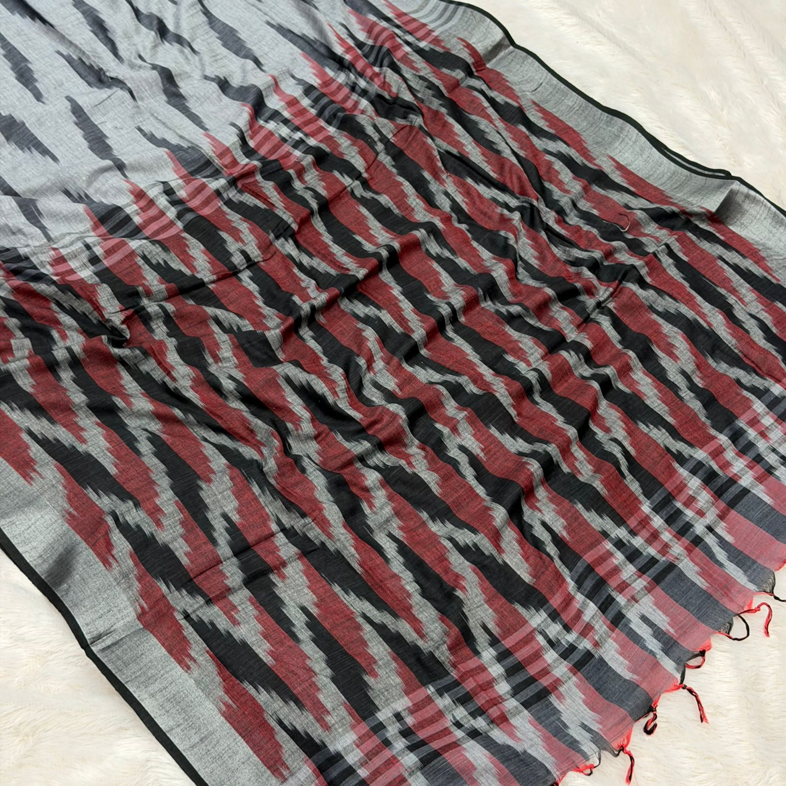 NAINA COTTON  SAREES - GREY WITH BLACK