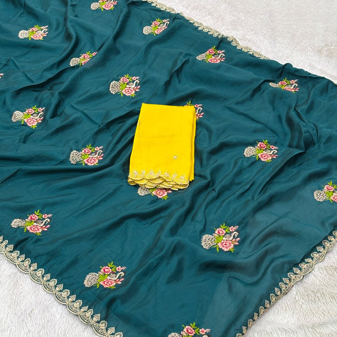 Gayatri Designer saree - Morpankhi