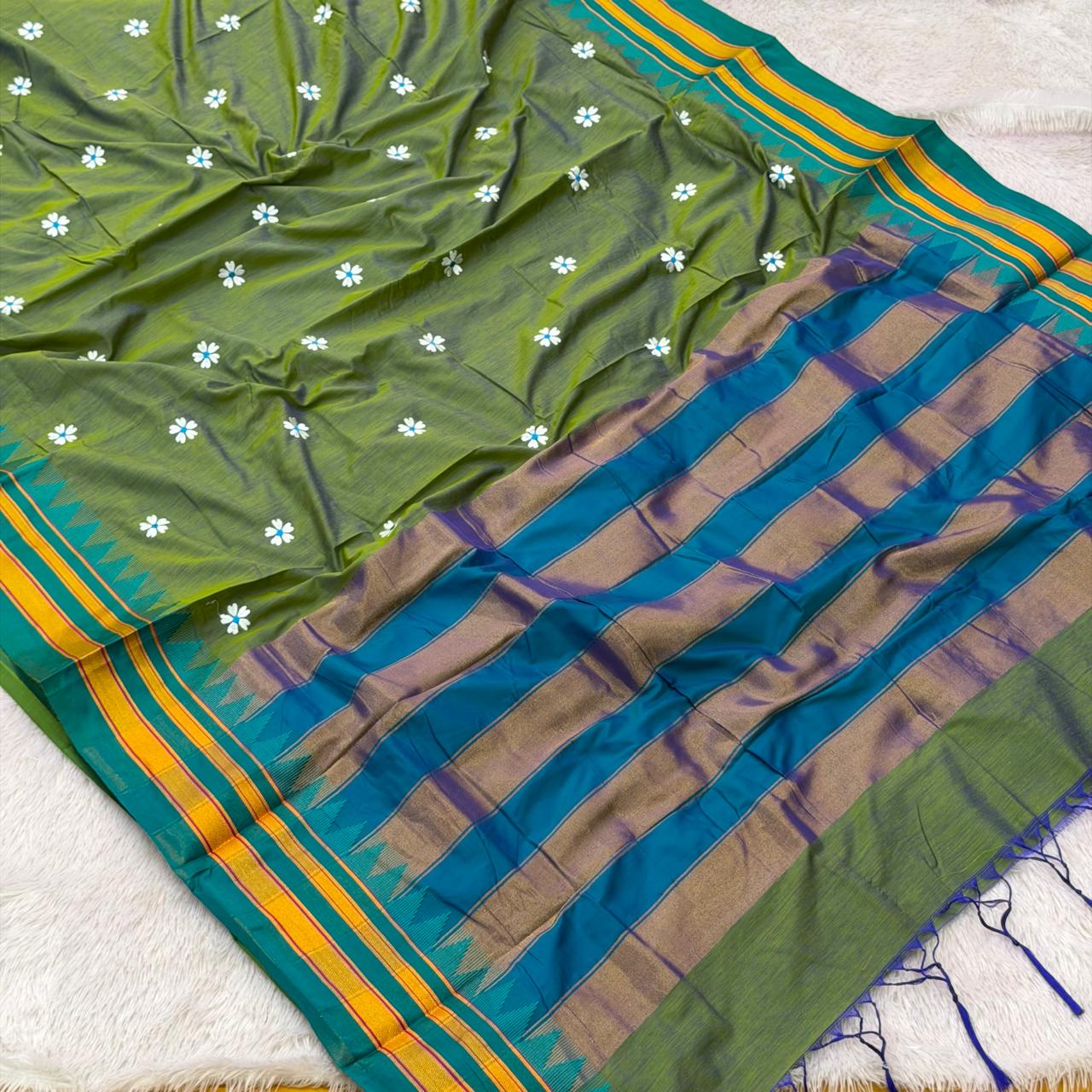 Sadafuli Design Cotton Silk Blend Saree - Dark Green