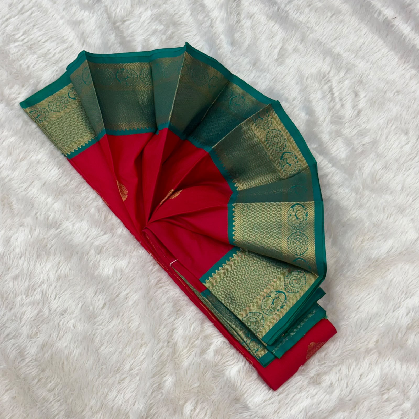 Silk Gadwal Saree - Red