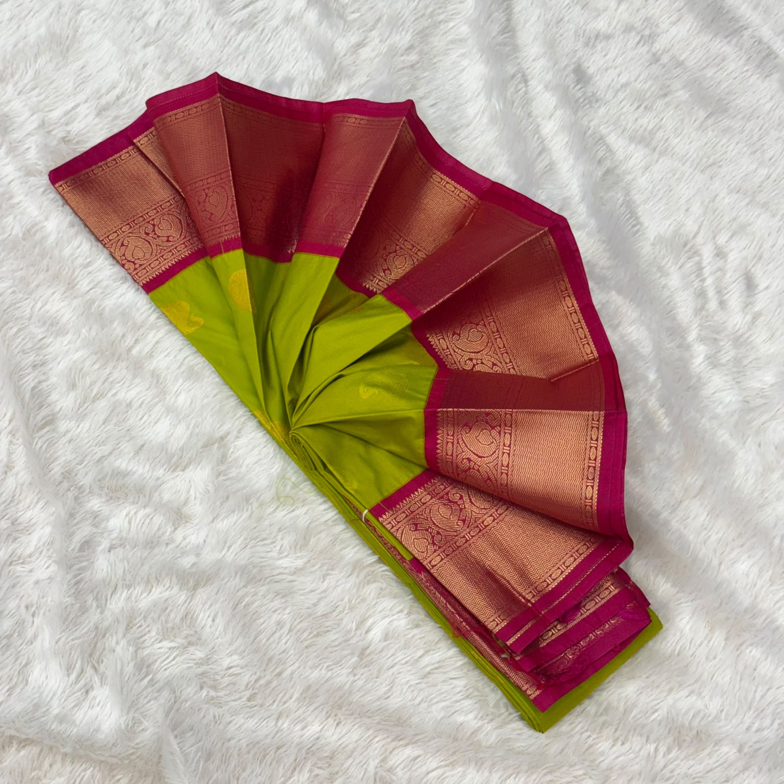 Silk Gadwal Saree - Parrot Green