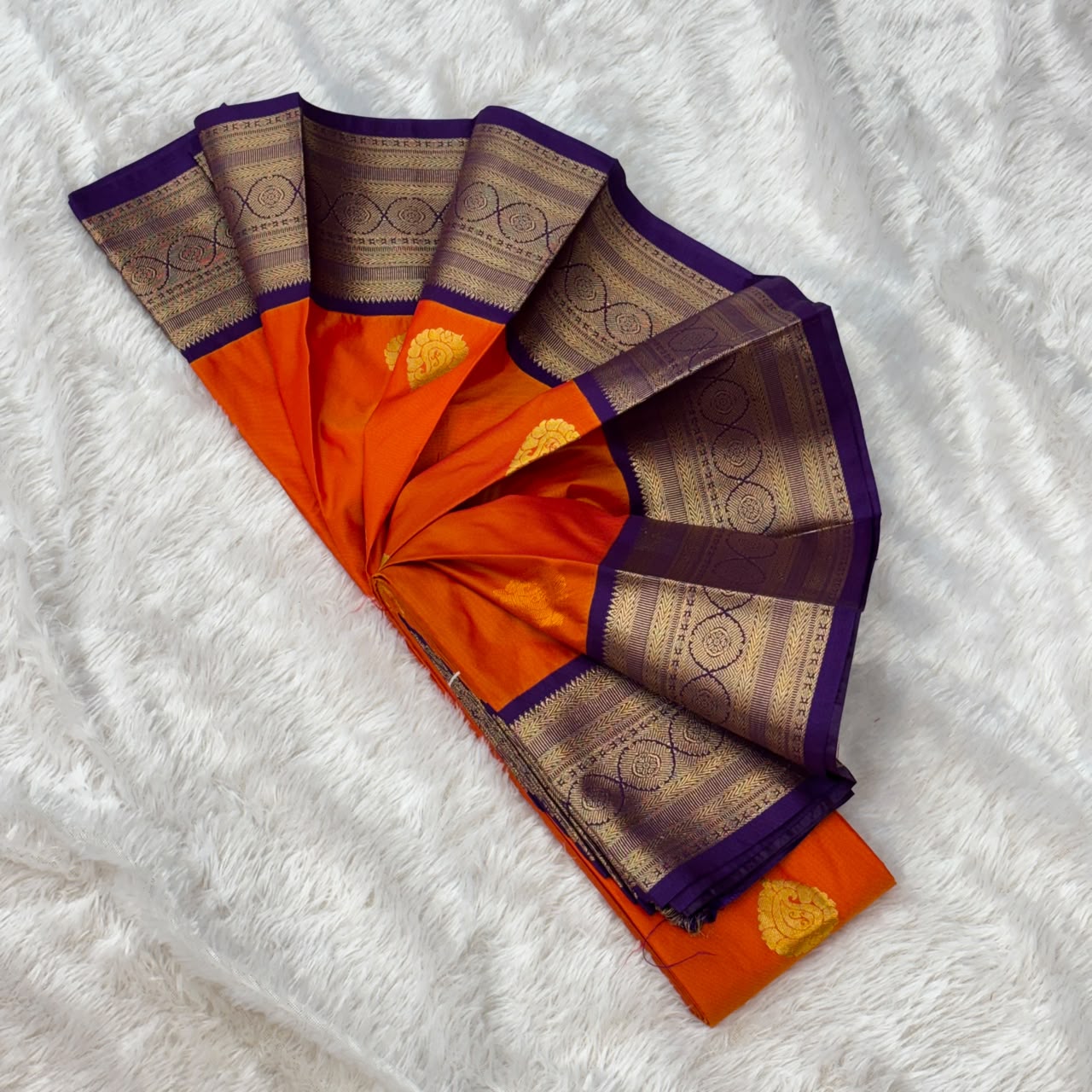 Silk Gadwal Saree - Big Orange design saree