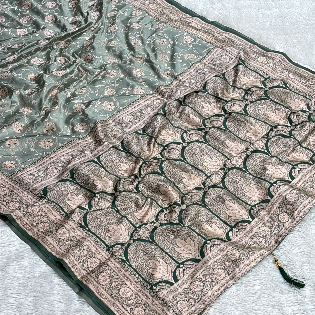 Mashru Silk Jhal Design Saree –  Green