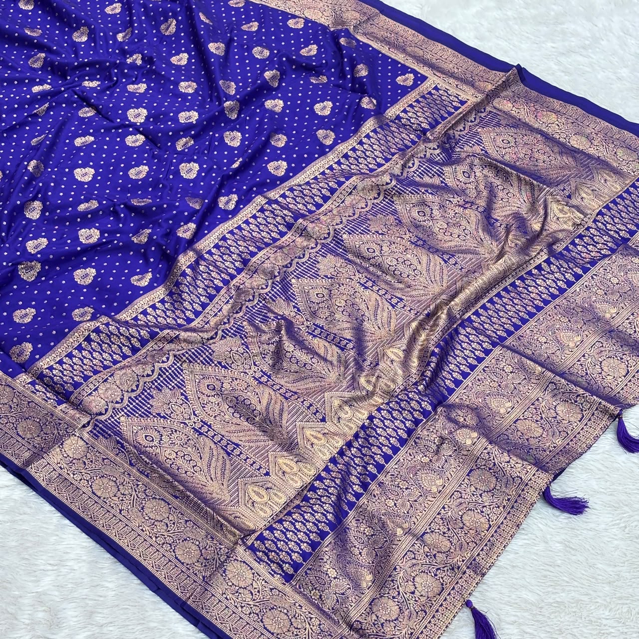 Gurai Special Saree - Royal Blue