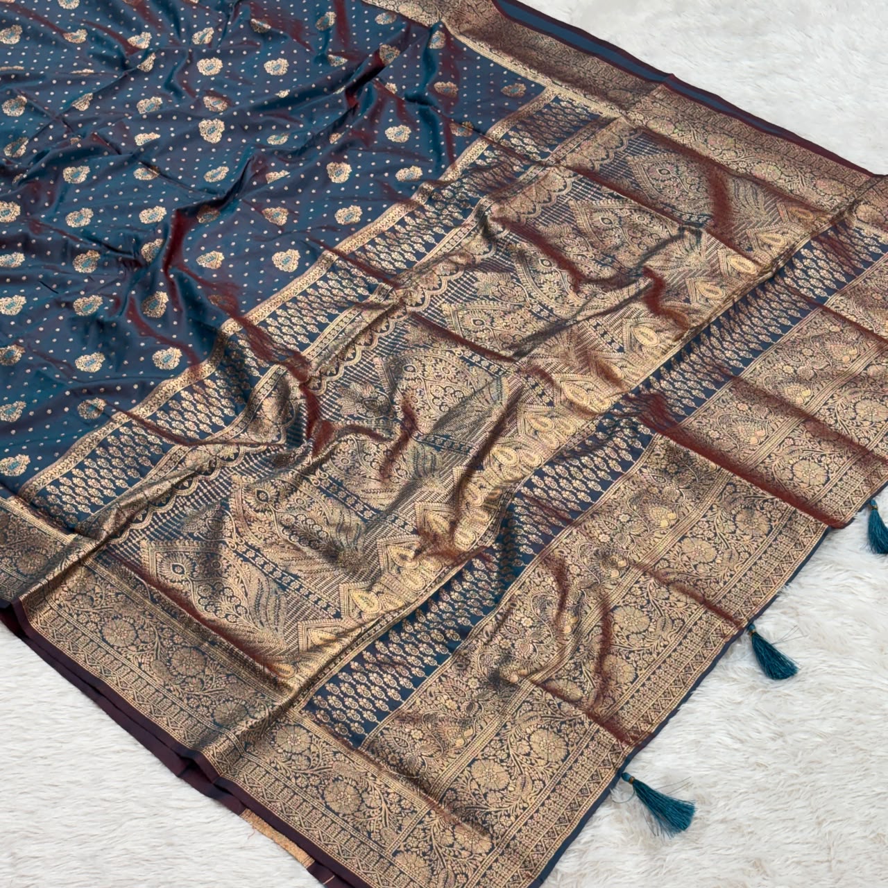 Gurai Special Saree - Petrol Blue