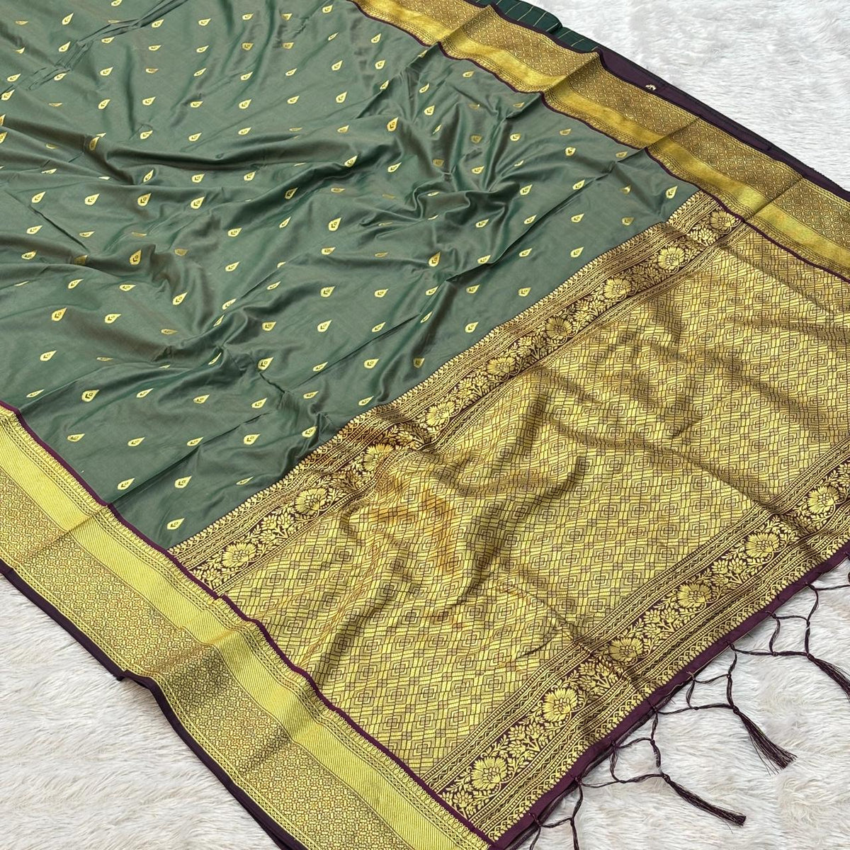 South Silk Look Saree – Pista