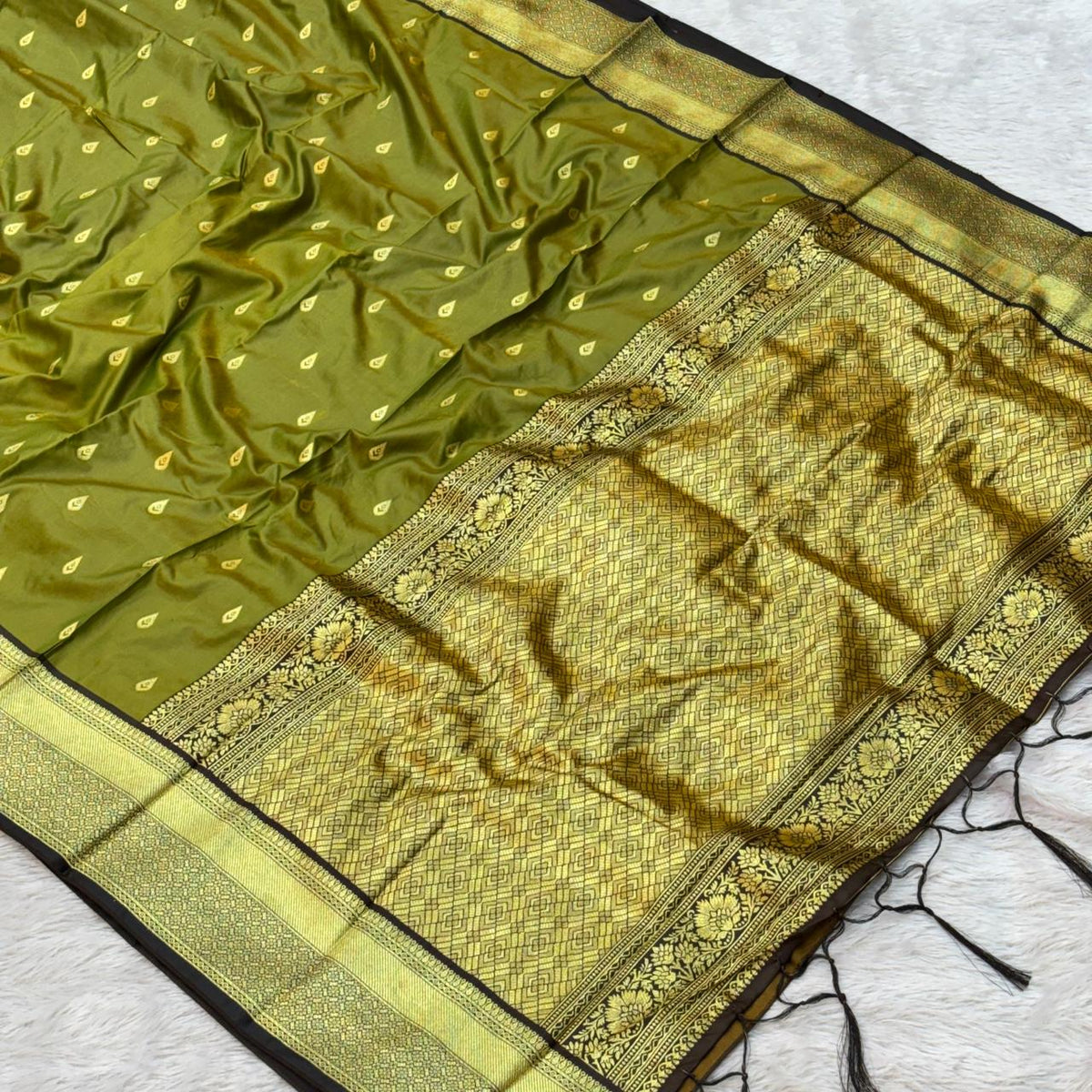 South Silk Look Saree – Mehandi