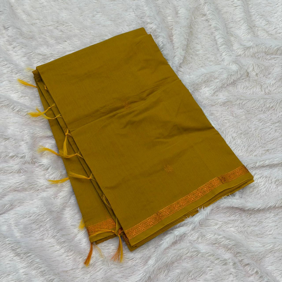 Rangoli Maheshwari Saree - Gold Mehandi