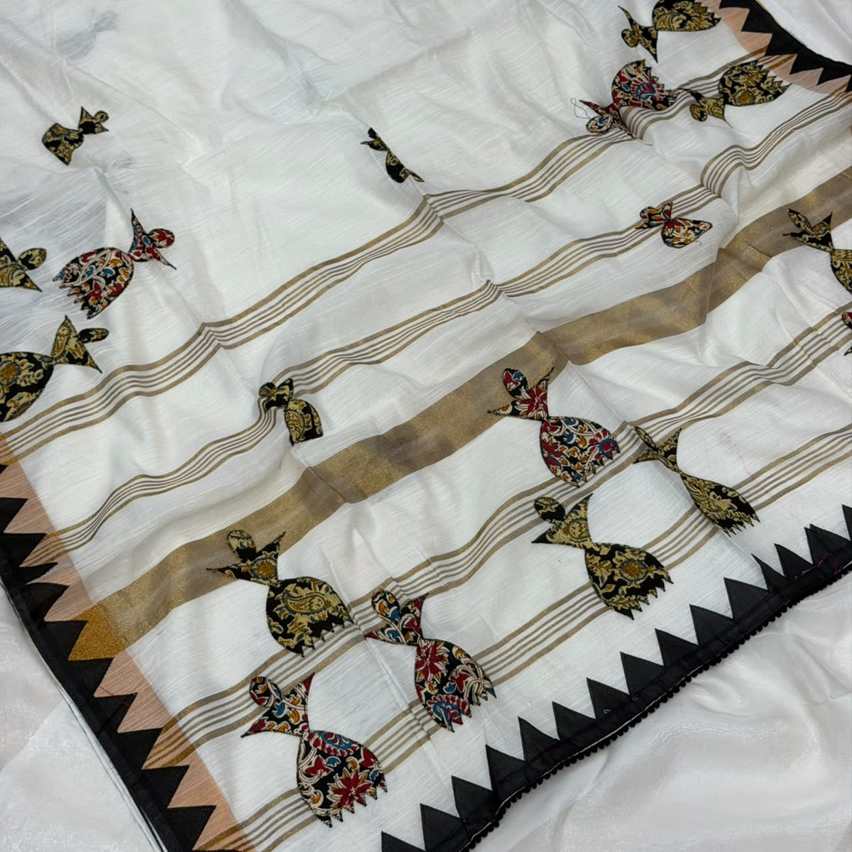 Kolkata Cotton Applique Work Saree - White With Black