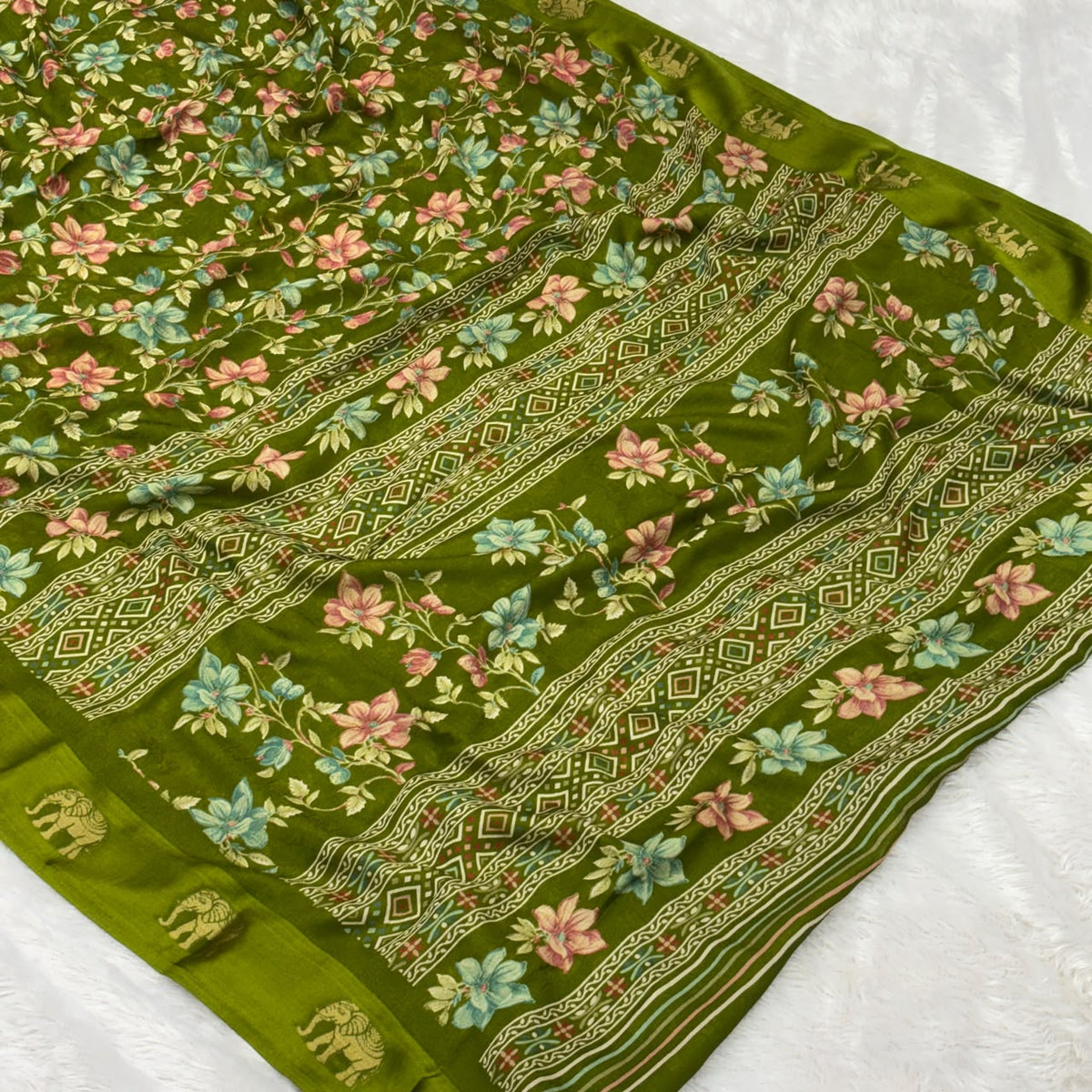 Weightless Marshmallow Fabric Saree - Parrot Green