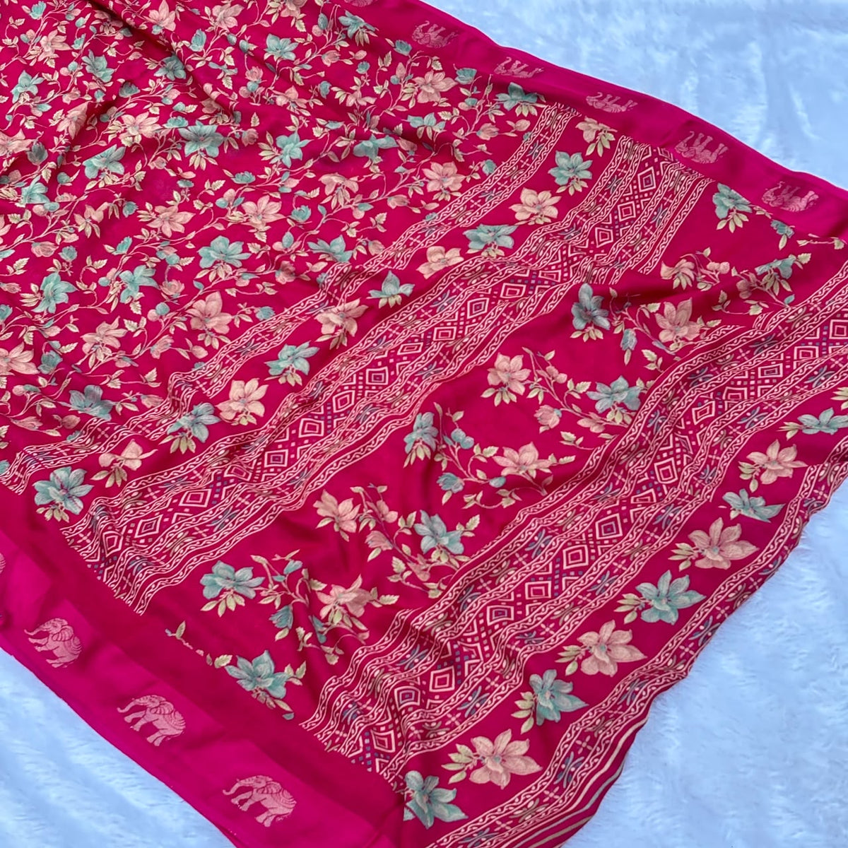Weightless Marshmallow Fabric Saree - Pink