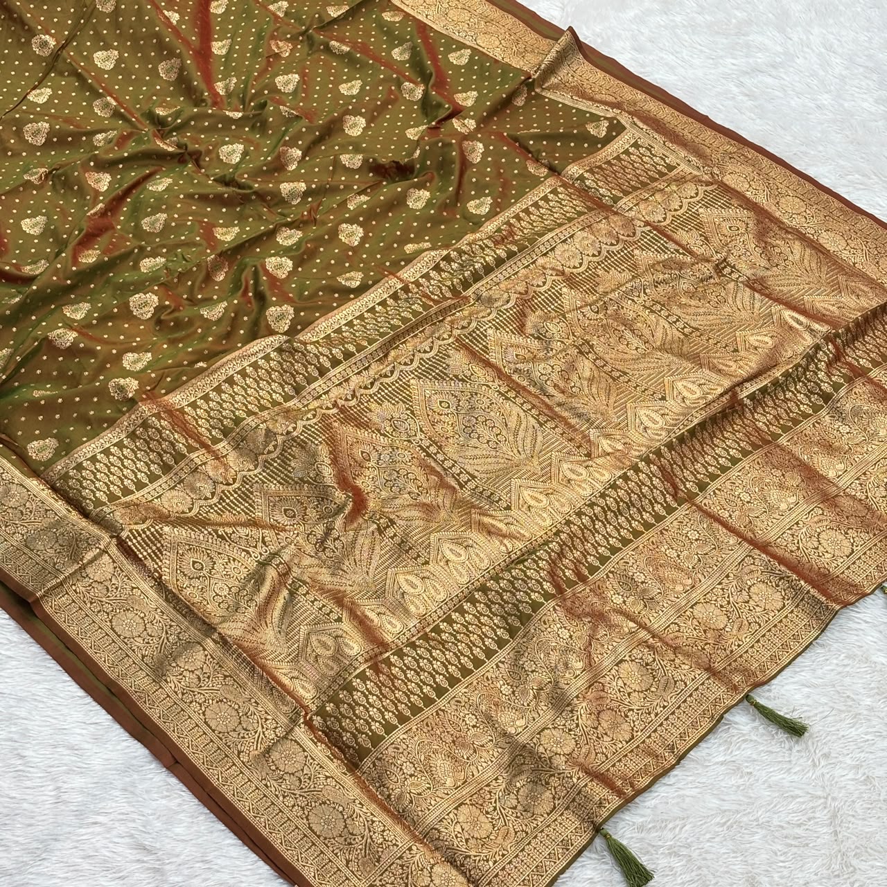 Gurai Special Saree - Anjiri