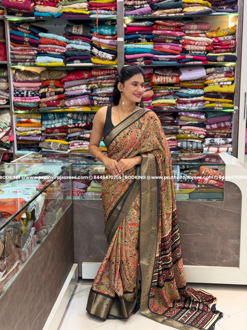 Mashmallo Fabric Saree - Black