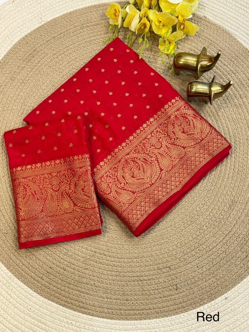 Banarasi Saree with Hazari Butti Work - Red