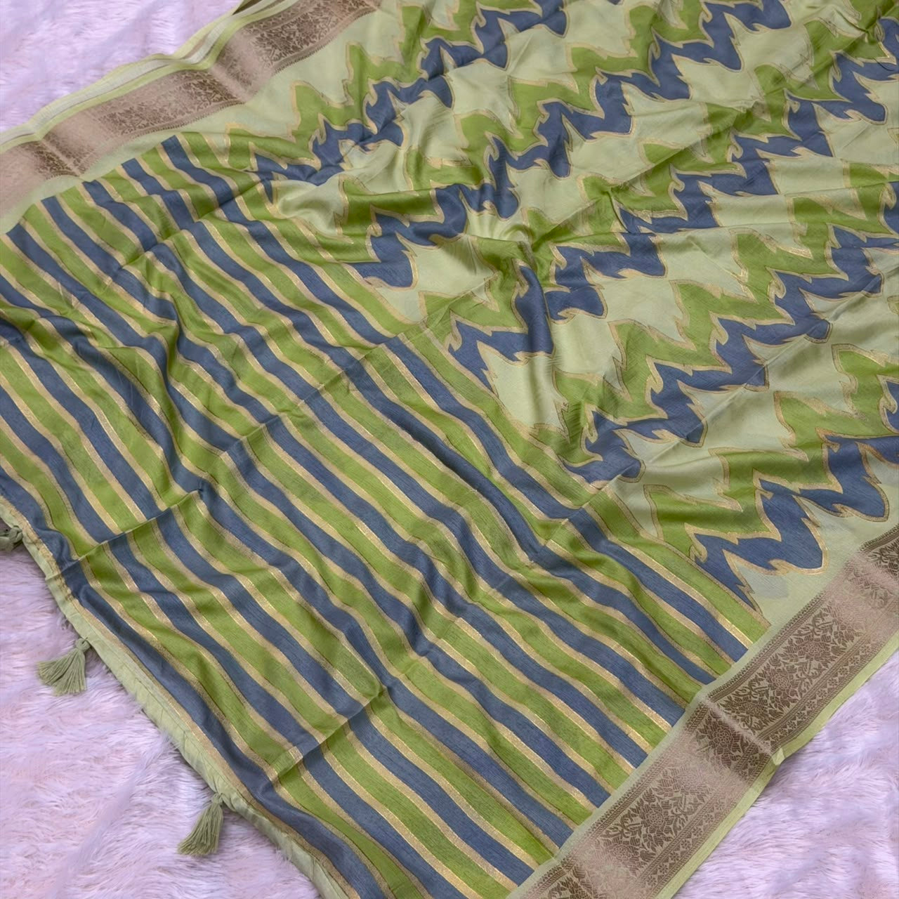 Soft Lahariya Saree - Parrot Green