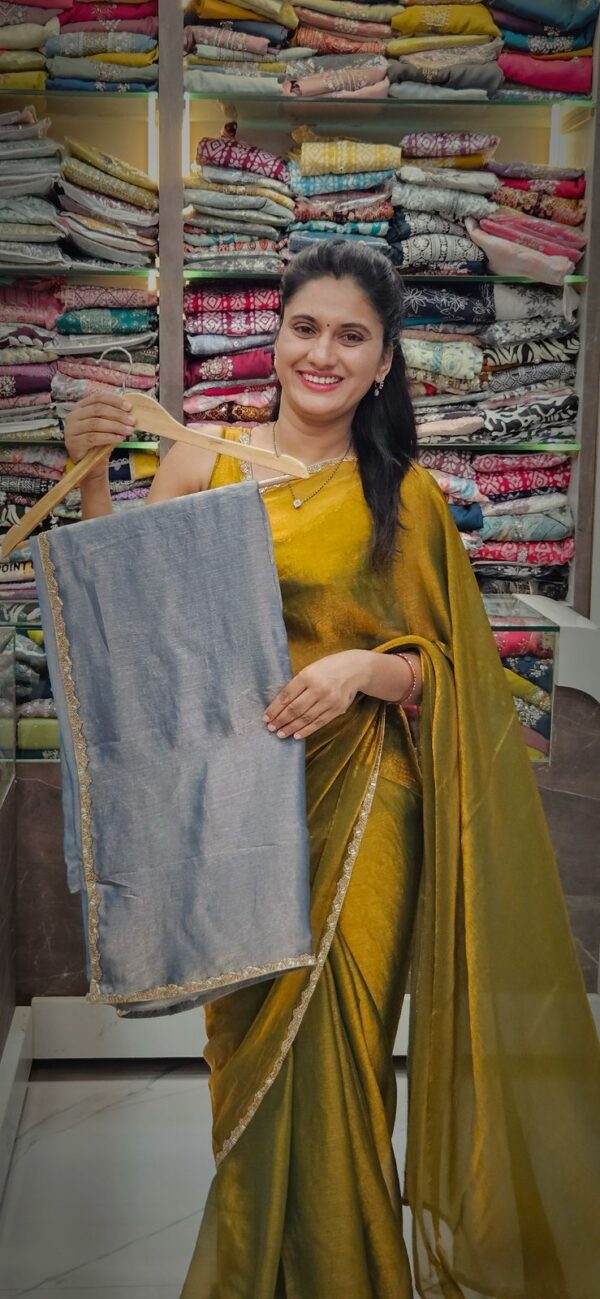 Tanishka- Glossy Gray