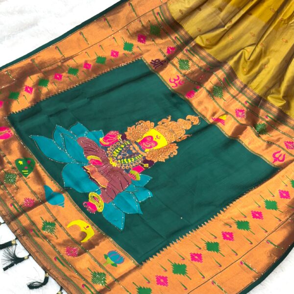 Mahalaxmi Paithani : Mehandi