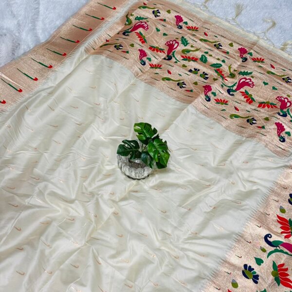 Maharani Muniya Paithani Saree – off white
